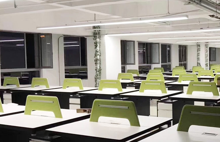 办公桌LUTUBE在线观看入口